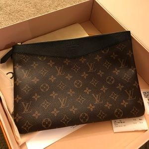 Louis Vuitton Daily Pouch